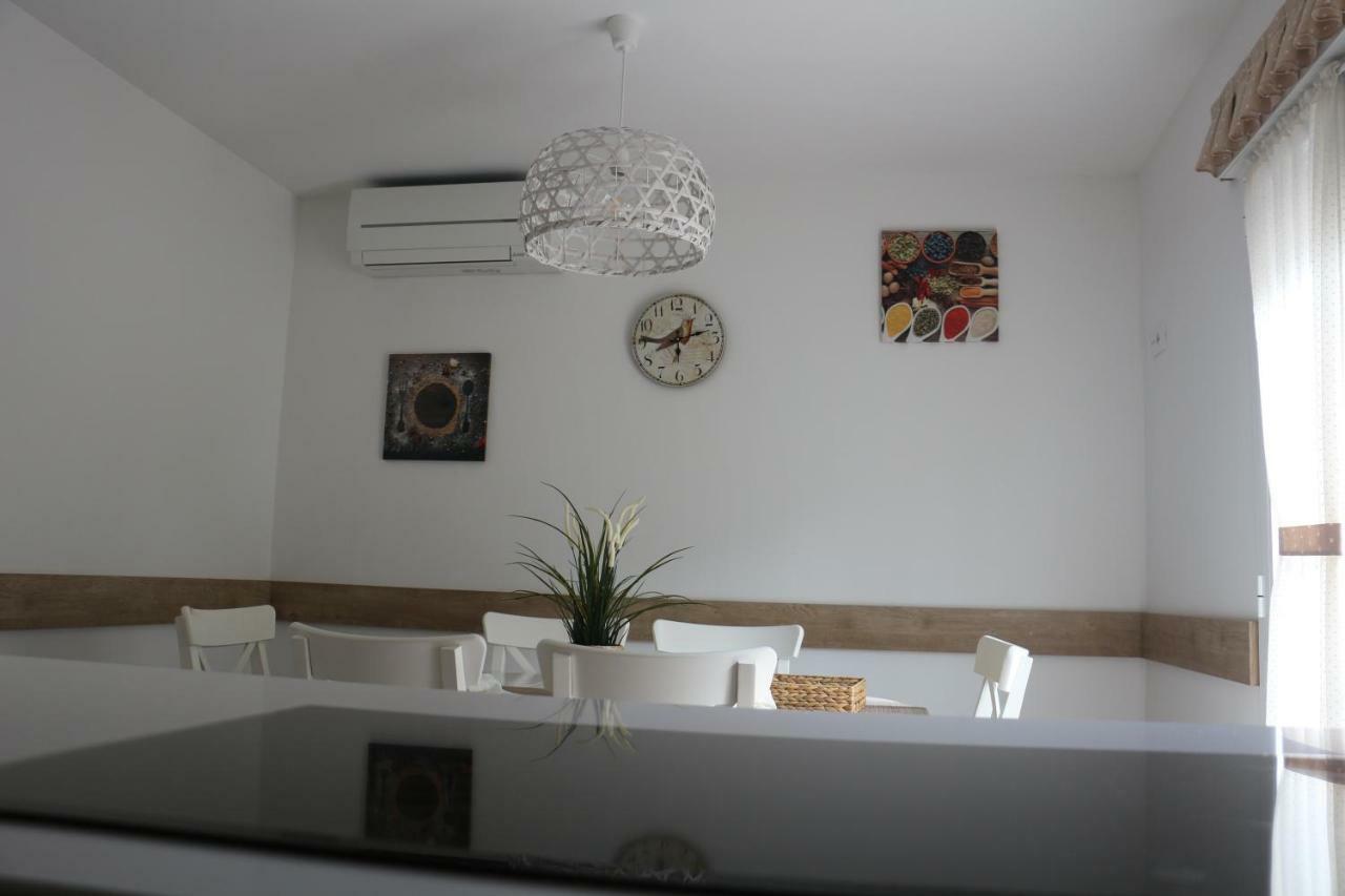 טולדו Apartamentos Homelife Roca Tarpeya מראה חיצוני תמונה